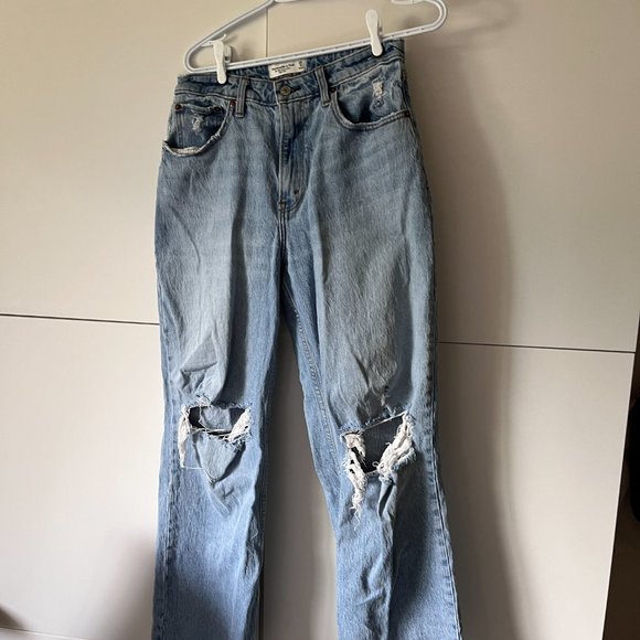 Abercrombie 90s High Rise Relaxed Jeans - Picture 2 of 7